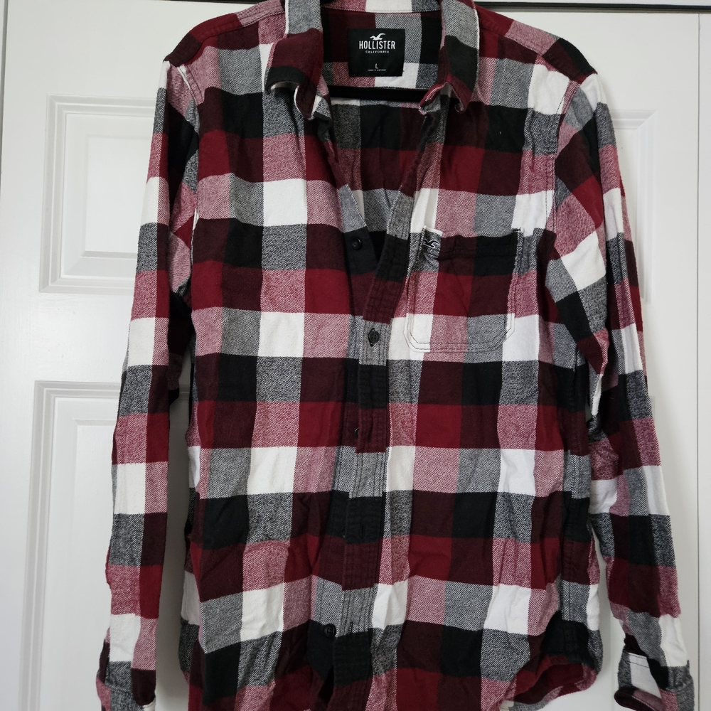 Hollister Men's Checkered Red, Black, and White Shirt